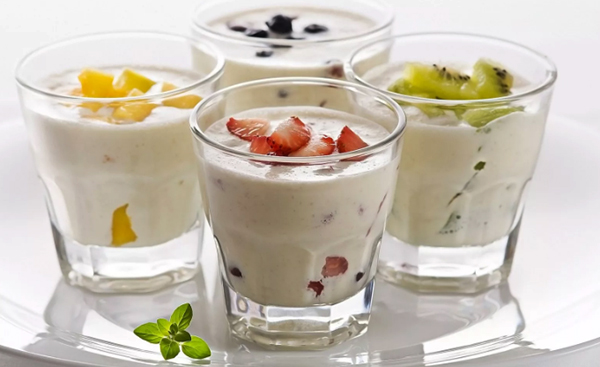 Айран с фруктами