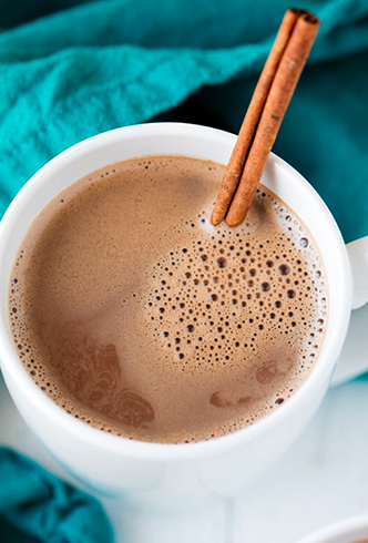 Горячий шоколад с корицей