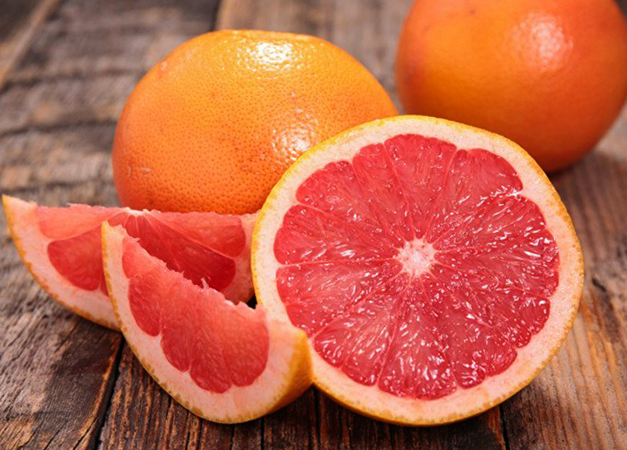 Свежий грейпфрут