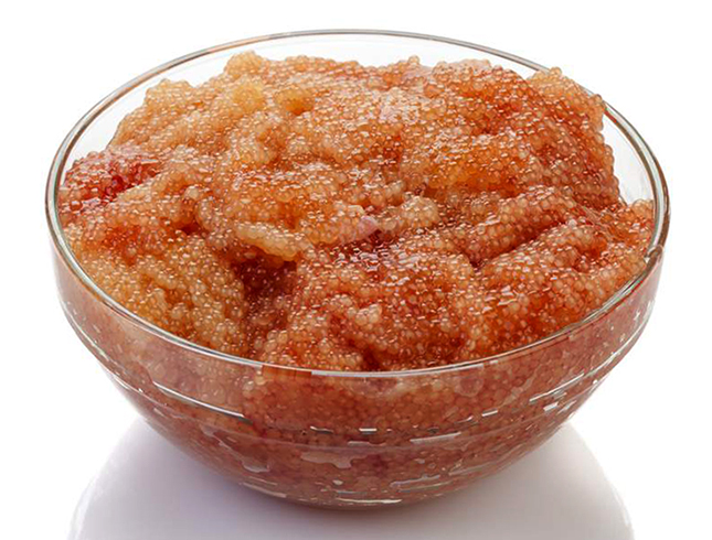 Икра минтая в чаше