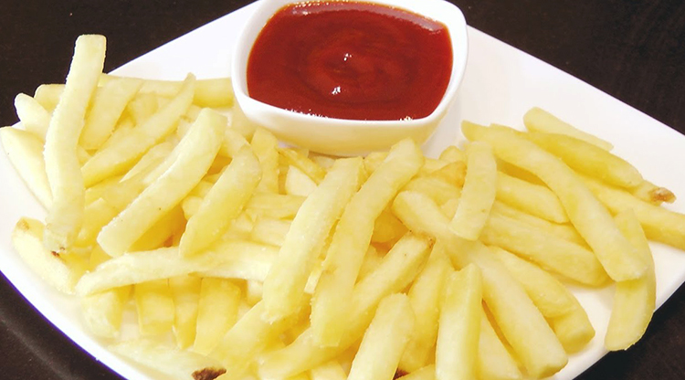 Картофель фри с соусом