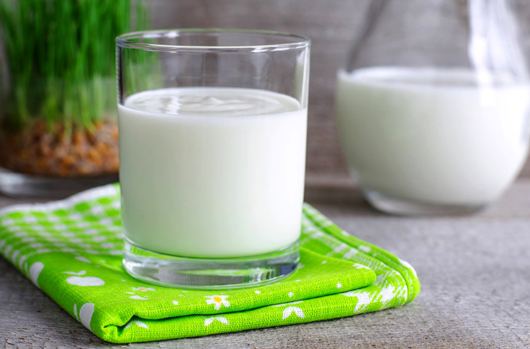 Свежий кефир