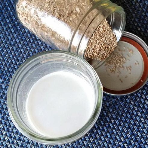 Молоко и кунжут
