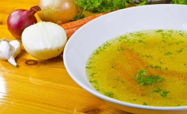 Свежий куриный бульон