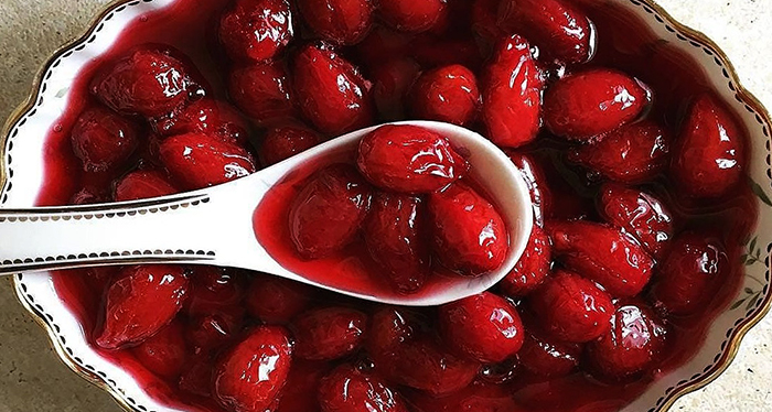 Ложка с вареньем