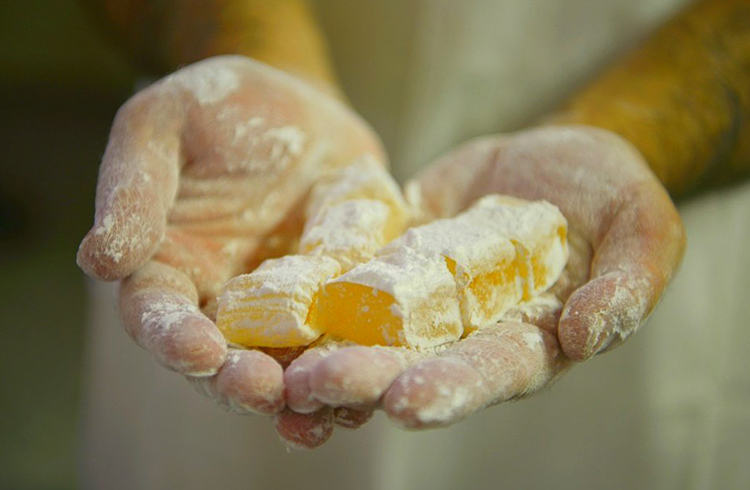 Рахат-лукум в руках