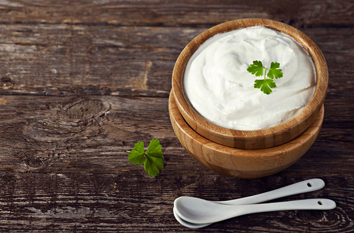 Мацони и ложки