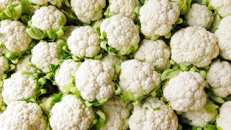 Много цветной капусты