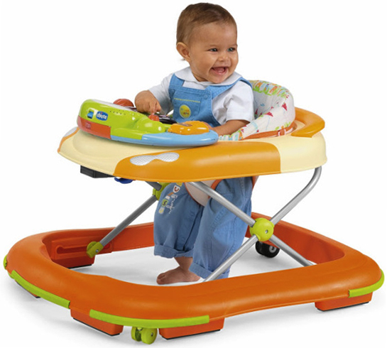 Грудничок ходит