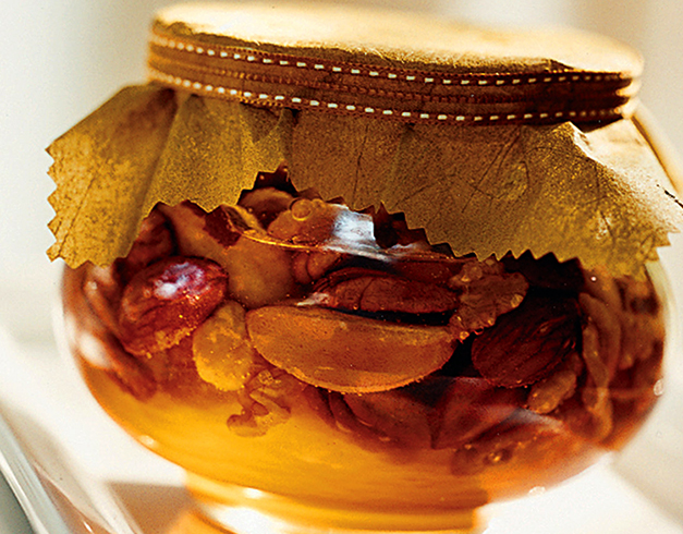 Мед с орехами