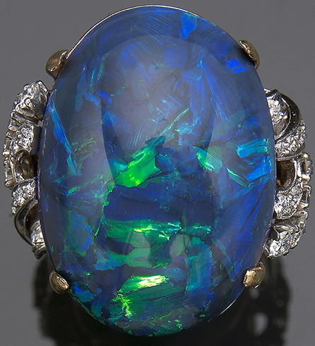 Камень опал