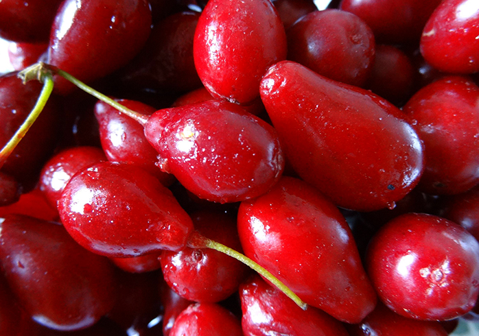 Плоды кизила