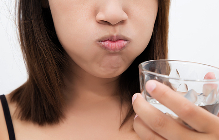 Полоскание рта водой