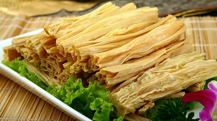 Приготовление еды со спаржой