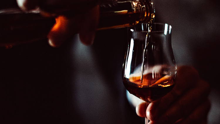 Разлитие коньяка