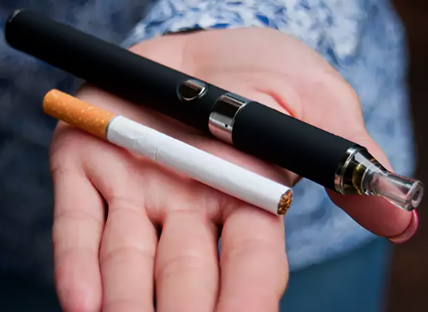 Сигарета и электронная сигарета
