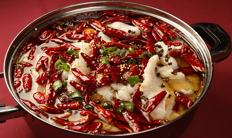 Блюдо с острыми перцами