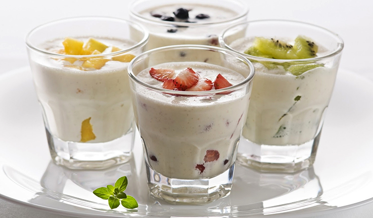 Стаканы с мацони