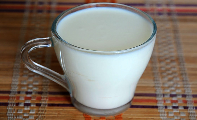 Стакан простокваши