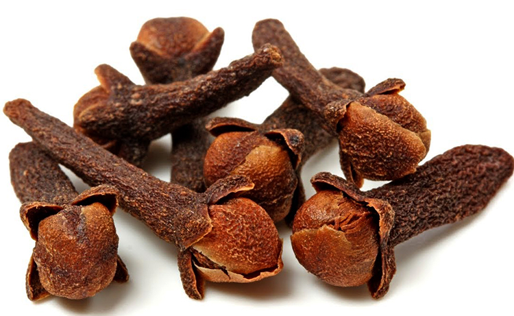 Сушенная гвоздика
