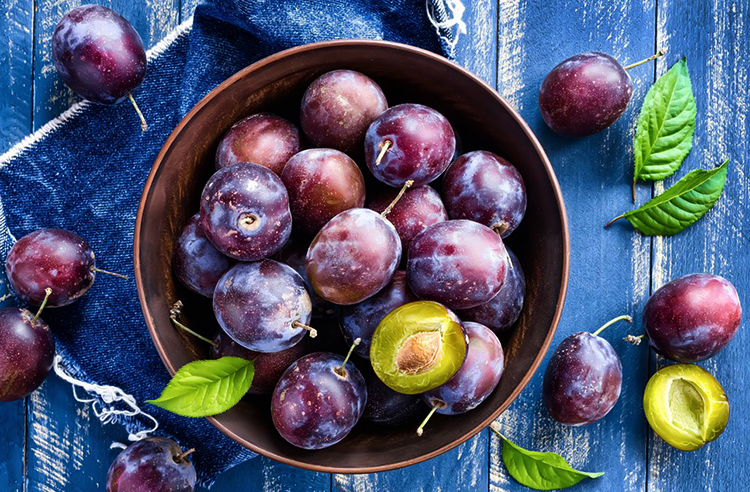Свежие сливы