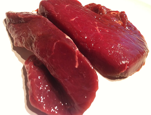 Свежее мясо страуса