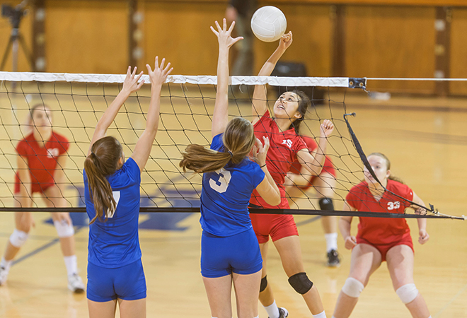 Игра в волейбол