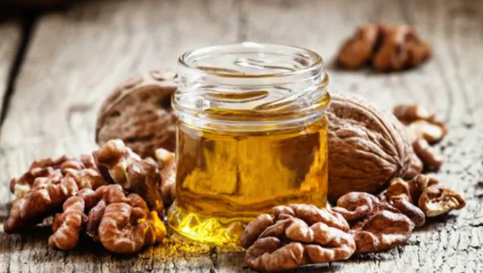Как выглядит масло грецкого ореха