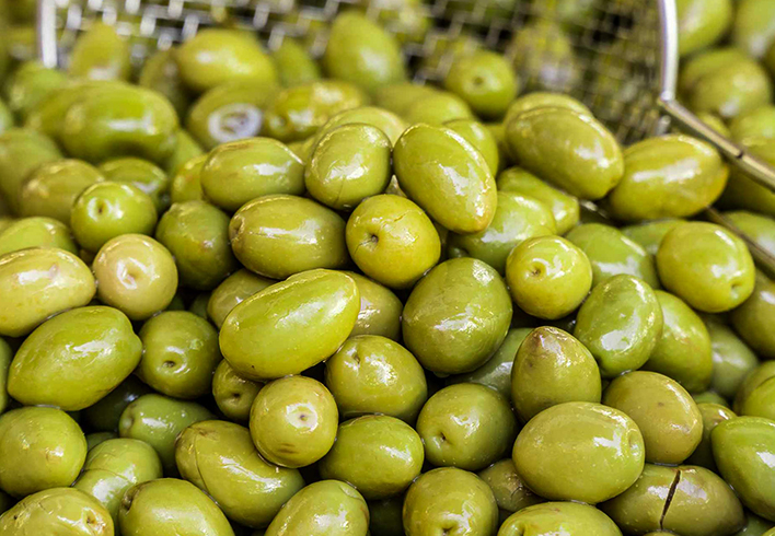 Зеленые оливки